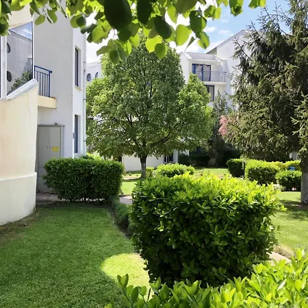Vega Village Apartment *
